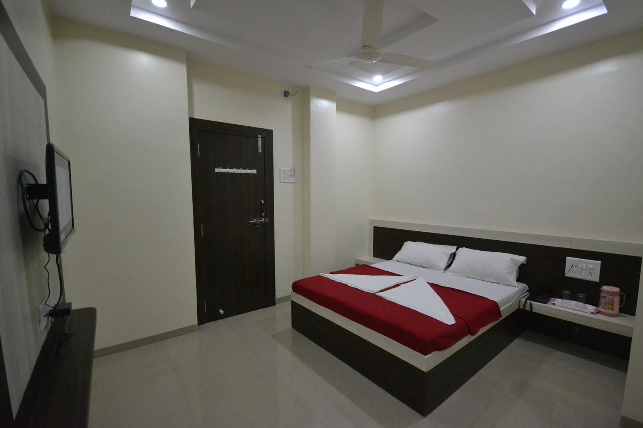 Hotel S S Palace Shirdi Exterior foto